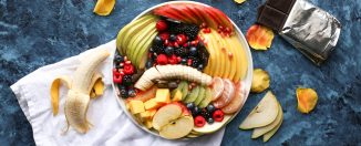 Assiettes de fruits frais
