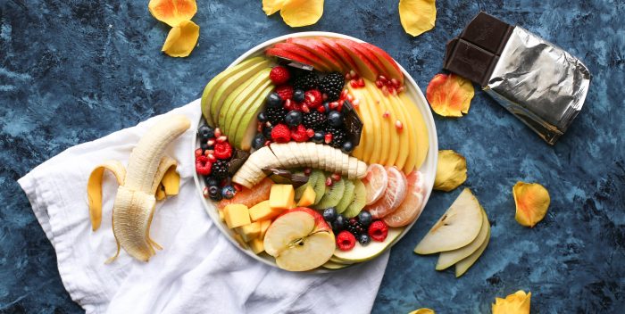 Assiettes de fruits frais